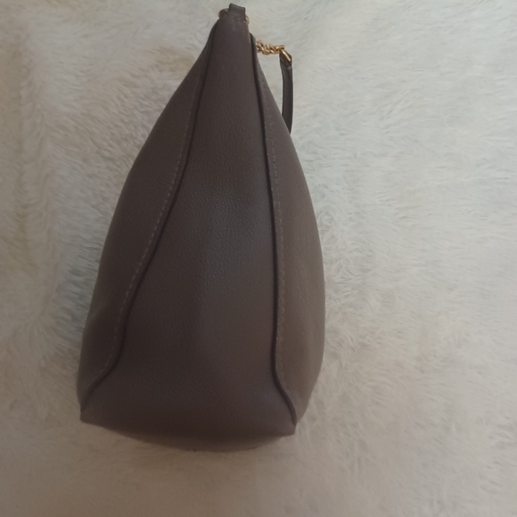 LUXURY!!!!TORY BURCH TAUPE PEBBLED SHOULDER BAG EUC 🥰 12 X 11 - Picture 5 of 8